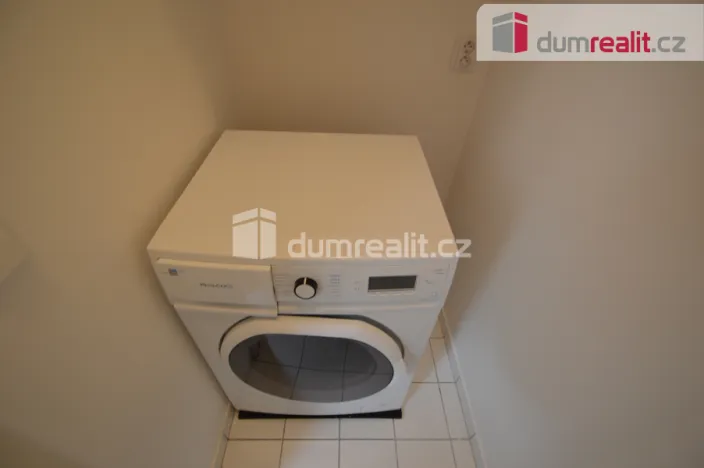 Pronájem bytu 2+1, Praha - Smíchov, U Nikolajky, 68 m2