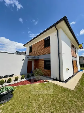 Pronájem rodinného domu, Zlonín, Borová, 198 m2