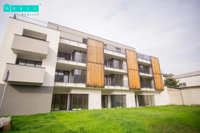 Pronájem garážového stání, Olomouc - Nové Sady, 12 m2