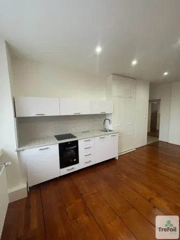 Pronájem bytu 2+kk, Mělník, náměstí Míru, 46 m2