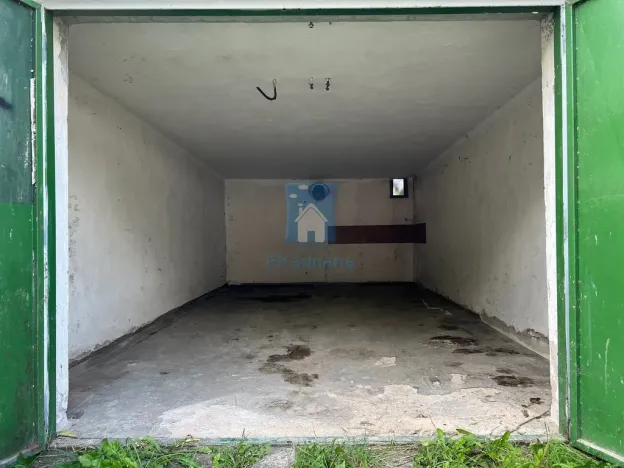 Pronájem garáže, Praha - Běchovice, 24 m2