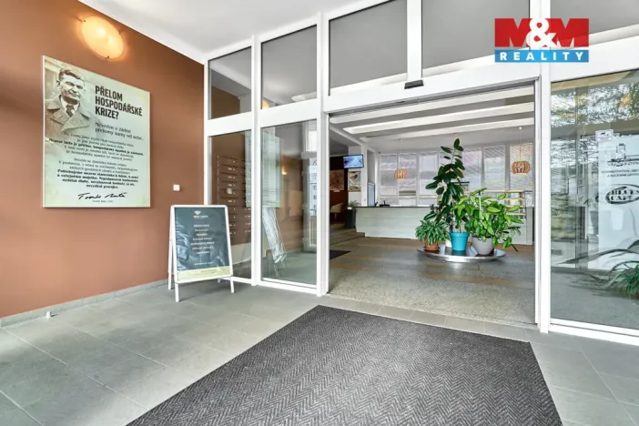 Pronájem obchodního prostoru, Ostrov, Lidická, 120 m2