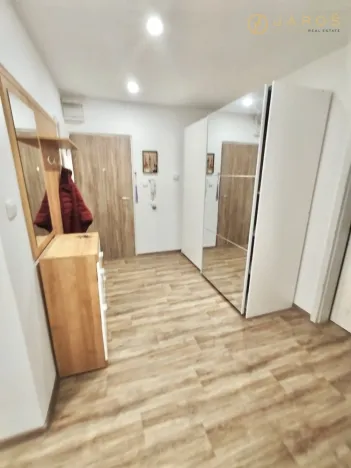 Pronájem bytu 3+1, Cheb, Stavbařů, 84 m2