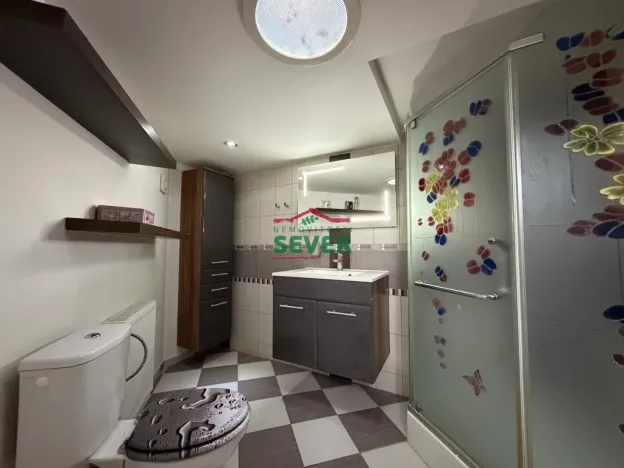 Prodej rodinného domu, Hrušovany, 208 m2