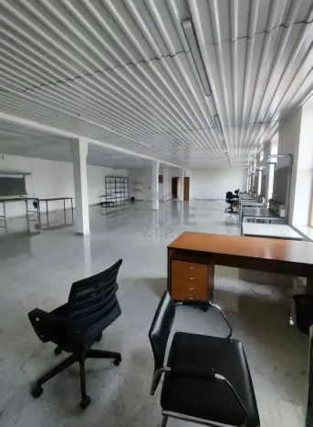 Prodej obchodního prostoru, Přelouč, Sportovní, 1800 m2