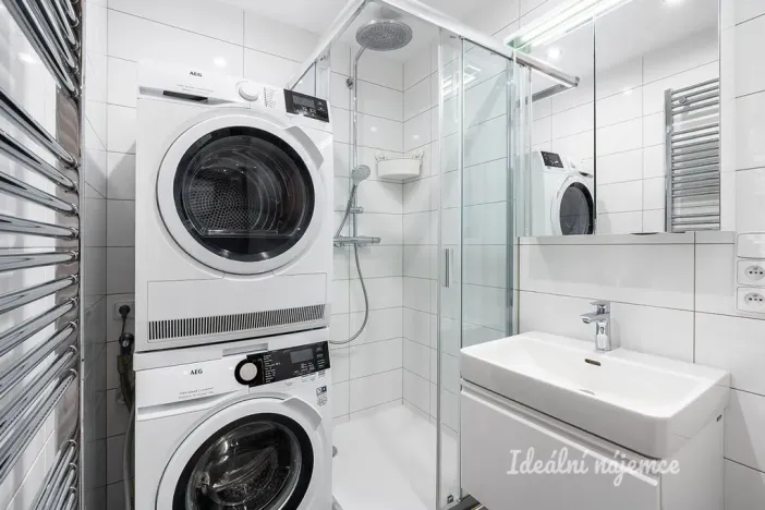 Pronájem bytu 2+1, Praha - Michle, Bítovská, 39 m2