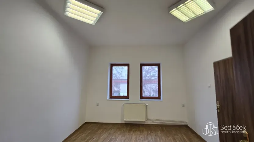 Pronájem kanceláře, Sokolov, nábřeží Petra Bezruče, 25 m2