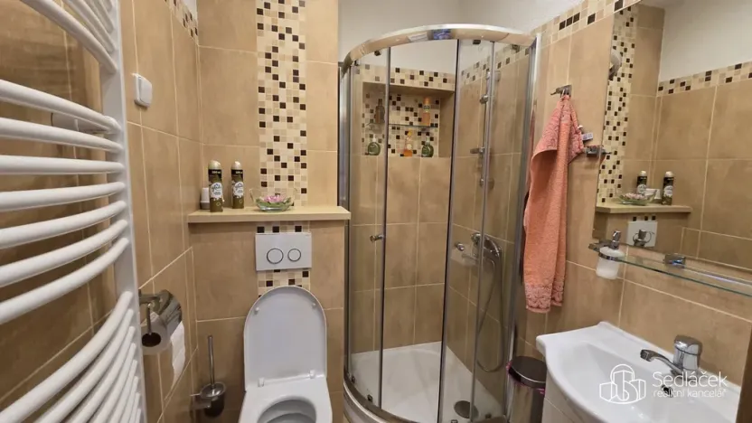 Pronájem kanceláře, Sokolov, nábřeží Petra Bezruče, 25 m2