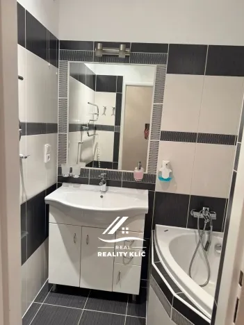 Pronájem bytu 3+1, Hlučín, Komenského, 67 m2