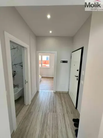 Prodej bytu 2+kk, Drač, 51 m2