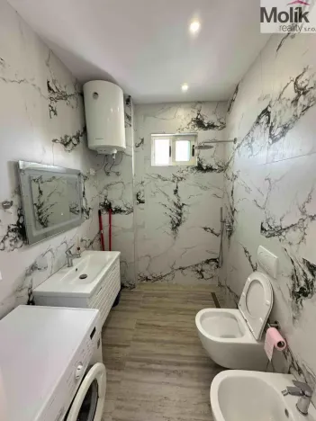 Prodej bytu 2+kk, Drač, 51 m2