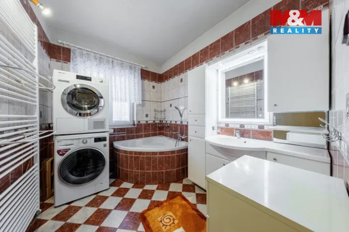 Prodej rodinného domu, Krajková, 172 m2