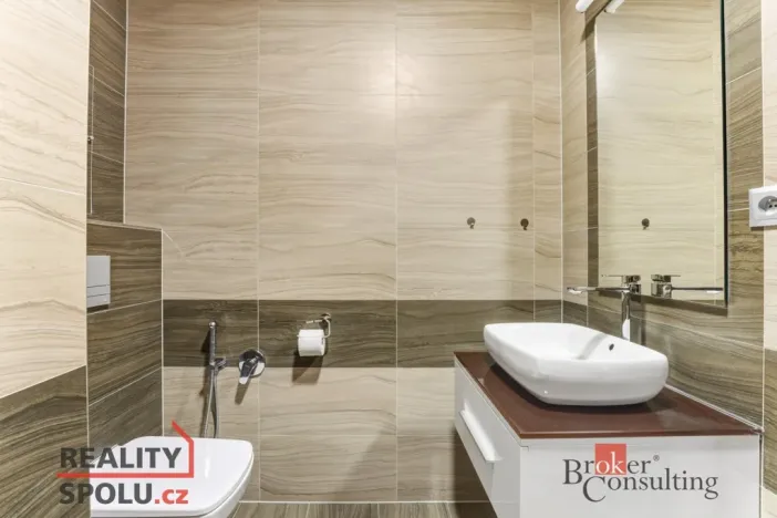 Pronájem bytu 1+kk, Pardubice - Zelené Předměstí, Rokycanova, 29 m2