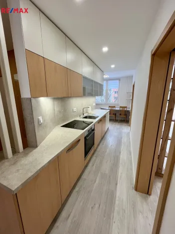 Prodej bytu 4+1, Otrokovice, Nádražní, 96 m2