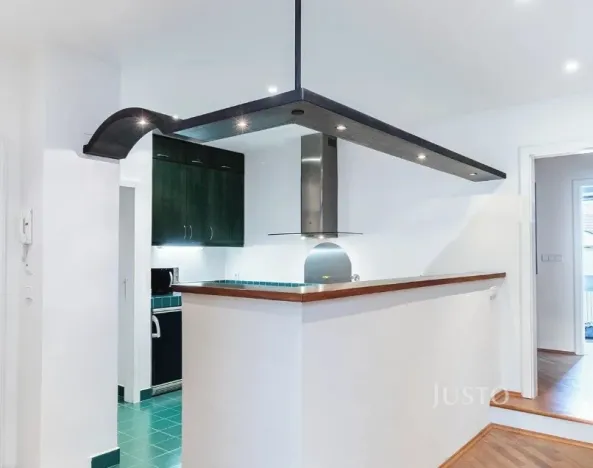 Pronájem bytu 3+1, Praha, Odborů, 96 m2