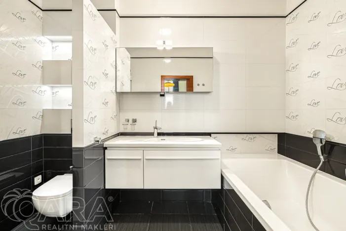 Pronájem bytu 3+kk, Praha - Nové Město, Soukenická, 71 m2