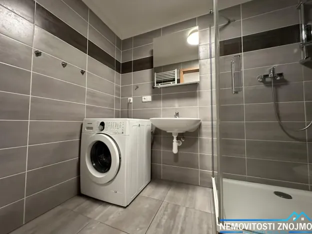 Pronájem bytu 2+kk, Znojmo, Žižkovo náměstí, 44 m2
