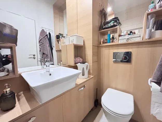 Pronájem bytu 1+1, Praha - Dejvice, Pod kaštany, 33 m2