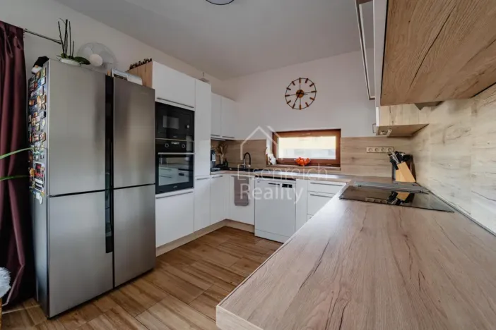 Prodej rodinného domu, Benátky, 145 m2