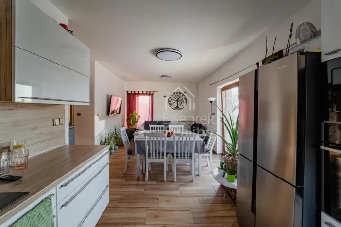 Prodej rodinného domu, Benátky, 145 m2