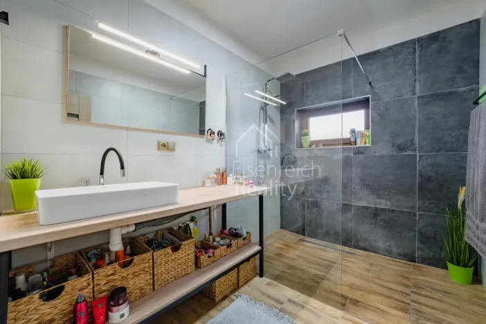 Prodej rodinného domu, Benátky, 145 m2