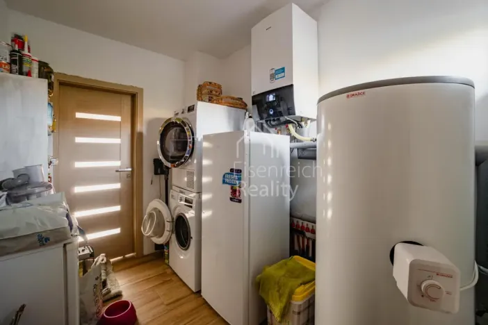 Prodej rodinného domu, Benátky, 145 m2