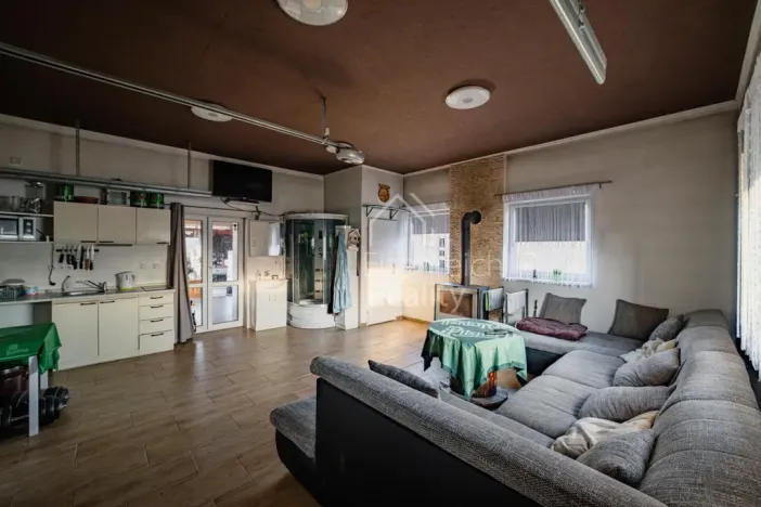 Prodej rodinného domu, Benátky, 145 m2