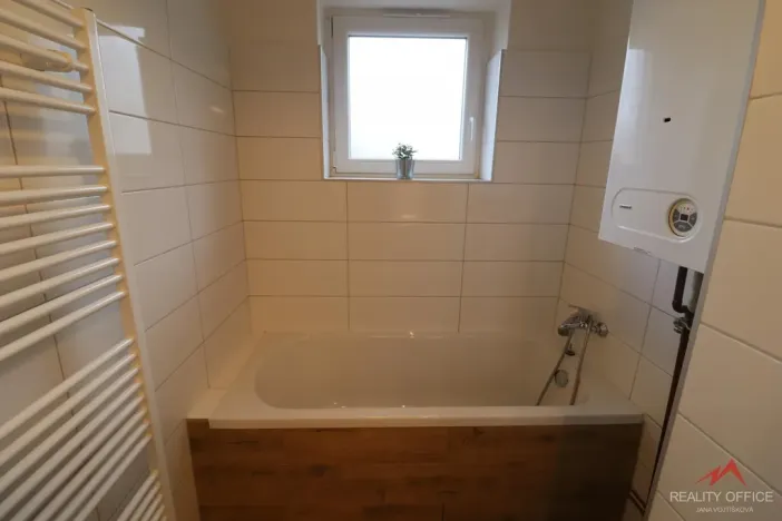 Pronájem bytu 3+1, Děčín - Děčín III-Staré Město, Oblouková, 57 m2