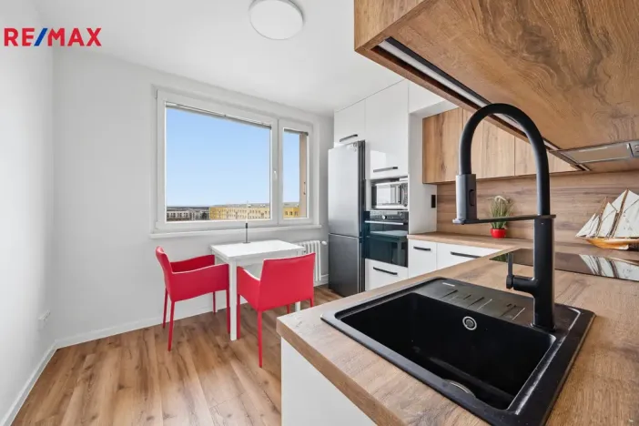 Prodej bytu 1+1, Hradec Králové - Nový Hradec Králové, třída Edvarda Beneše, 41 m2