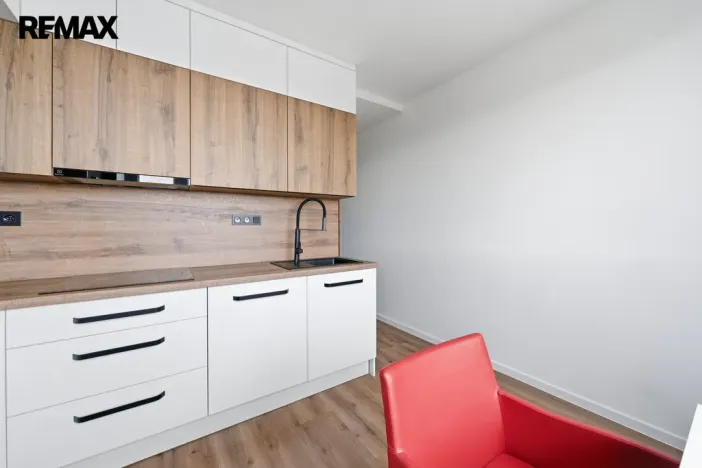 Prodej bytu 1+1, Hradec Králové - Nový Hradec Králové, třída Edvarda Beneše, 41 m2