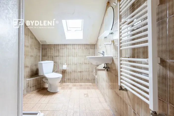 Prodej restaurace, Vysoká Pec, 1120 m2