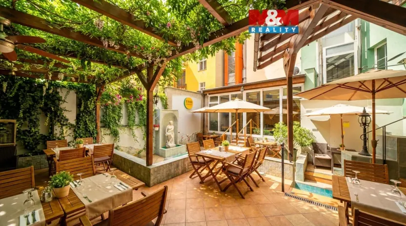 Pronájem restaurace, Praha - Vršovice, Moskevská, 163 m2