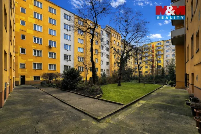 Prodej bytu 2+kk, Praha - Holešovice, Osadní, 56 m2