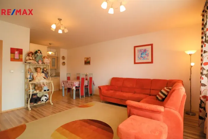 Pronájem bytu 2+kk, Karlovy Vary - Drahovice, Waldertova, 61 m2