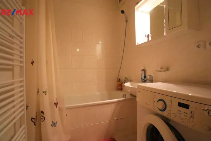 Pronájem bytu 2+kk, Karlovy Vary - Drahovice, Waldertova, 61 m2