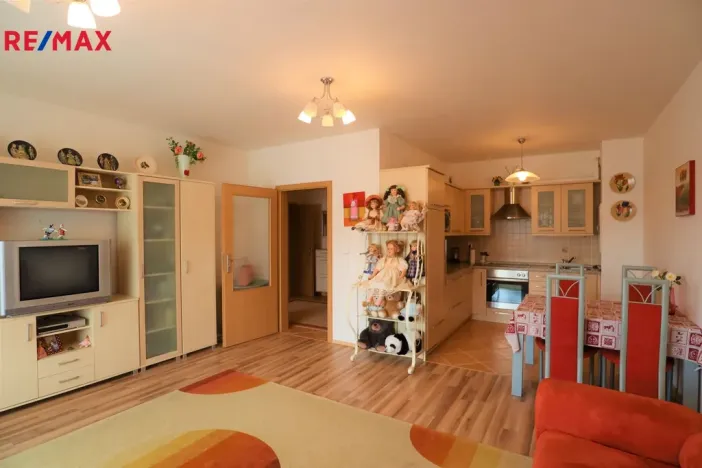 Pronájem bytu 2+kk, Karlovy Vary - Drahovice, Waldertova, 61 m2