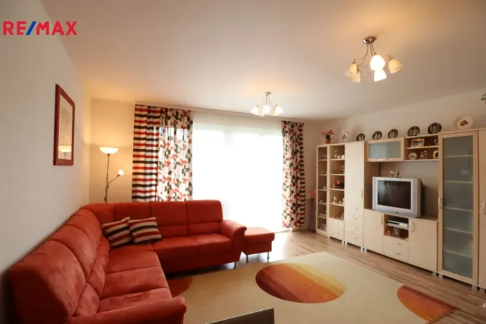 Pronájem bytu 2+kk, Karlovy Vary - Drahovice, Waldertova, 61 m2