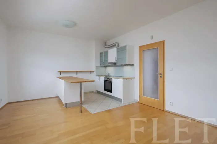 Pronájem bytu 1+kk, Praha - Záběhlice, Mattioliho, 32 m2