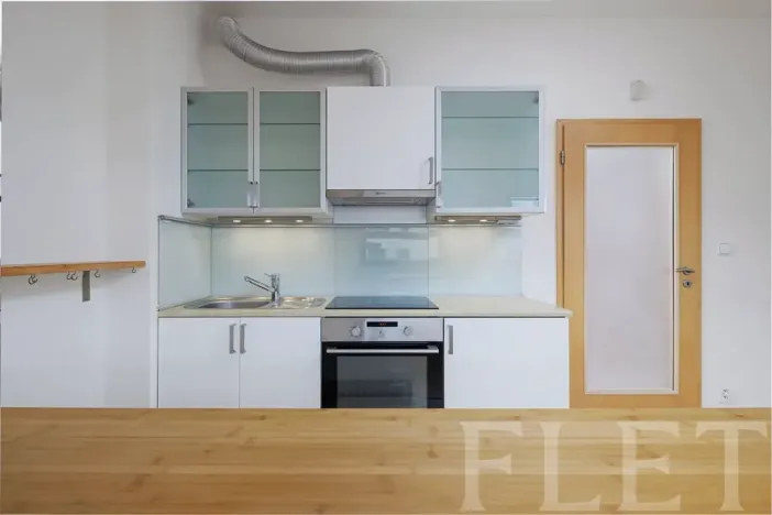 Pronájem bytu 1+kk, Praha - Záběhlice, Mattioliho, 32 m2