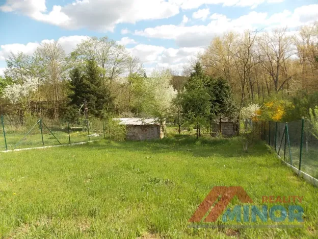 Prodej zahrady, Slaný, Husova, 975 m2