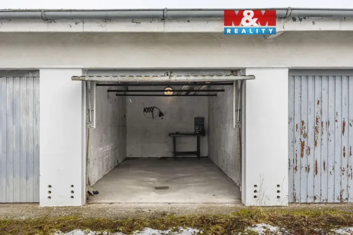 Prodej garáže, Hradec Králové, U Mostku, 19 m2