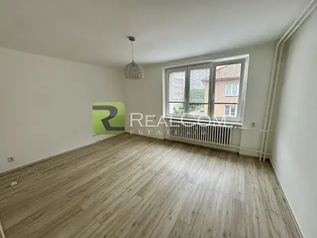 Pronájem bytu 2+1, Praha - Strašnice, Gutova, 52 m2