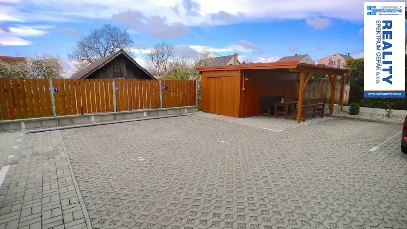 Pronájem bytu 2+kk, Kamenný Újezd, 5. května, 43 m2