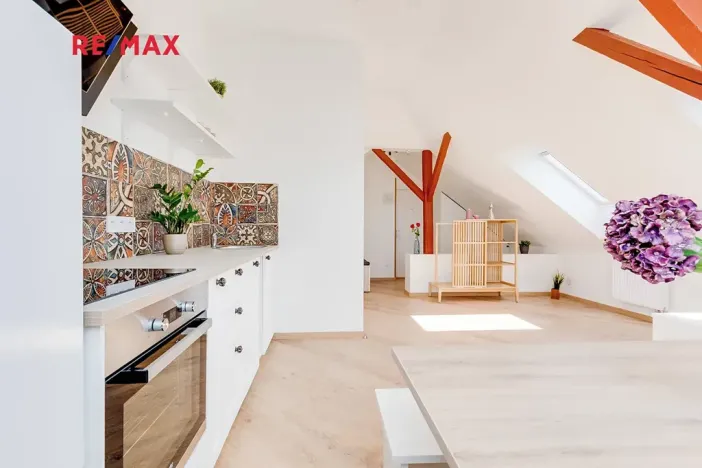 Prodej rodinného domu, Praha - Malešice, Bakalářská, 320 m2