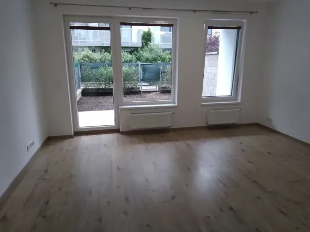 Prodej bytu 1+kk, Praha - Uhříněves, náměstí Bratří Jandusů, 35 m2