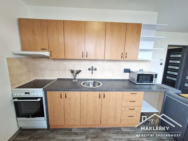 Pronájem bytu 2+kk, Plaňany, Tylova, 40 m2