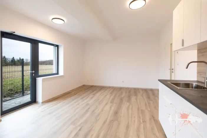 Pronájem bytu 1+kk, Praha - Uhříněves, Douchova, 32 m2