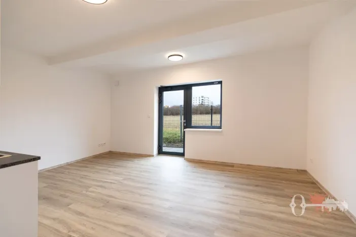 Pronájem bytu 1+kk, Praha - Uhříněves, Douchova, 32 m2