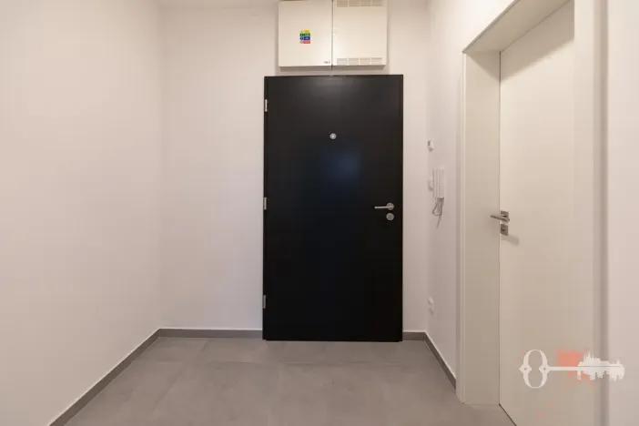 Pronájem bytu 1+kk, Praha - Uhříněves, Douchova, 32 m2