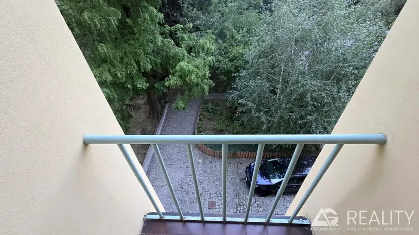 Pronájem bytu 1+kk, Praha - Bubeneč, Terronská, 25 m2